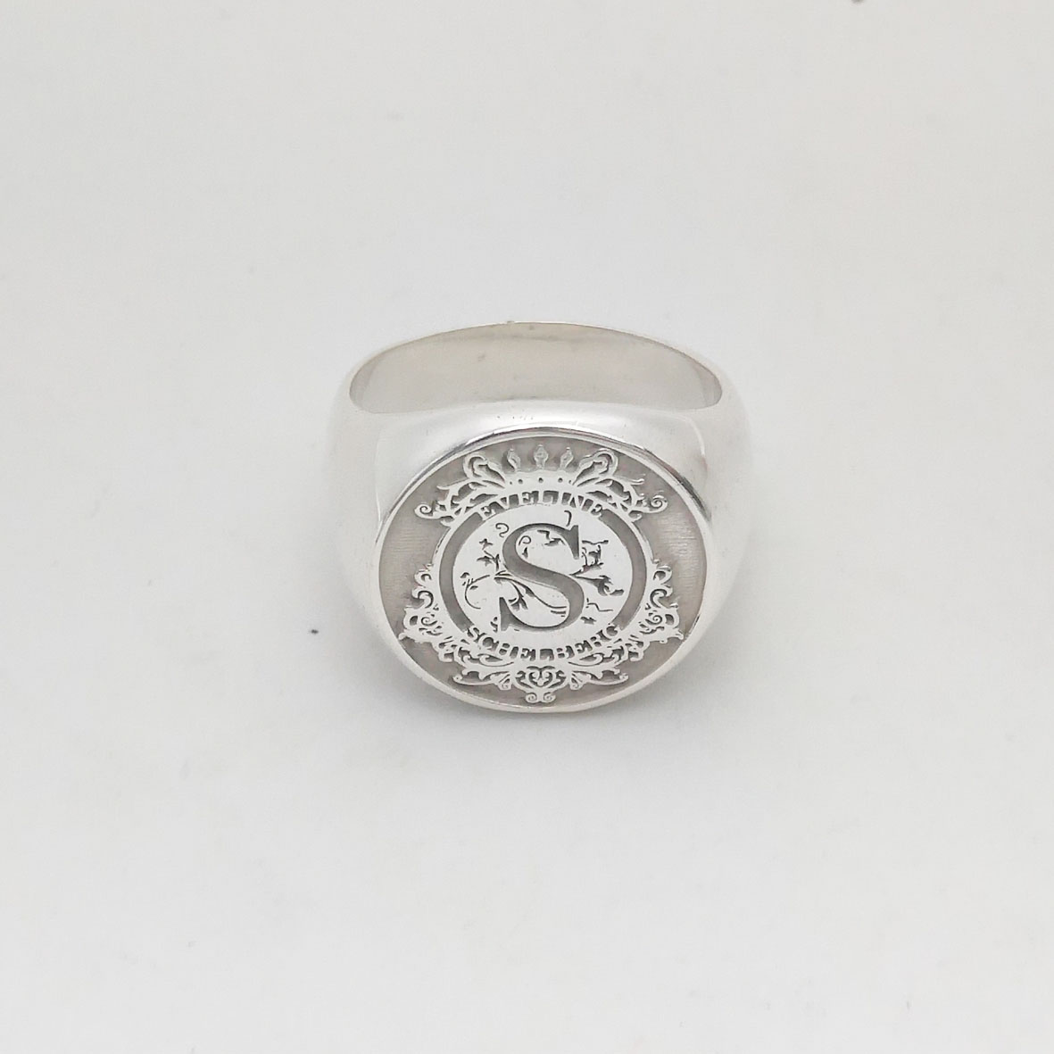 Custom Engraved 17mm Round Top - Embroidery Alphabet 리뷰 및 가격