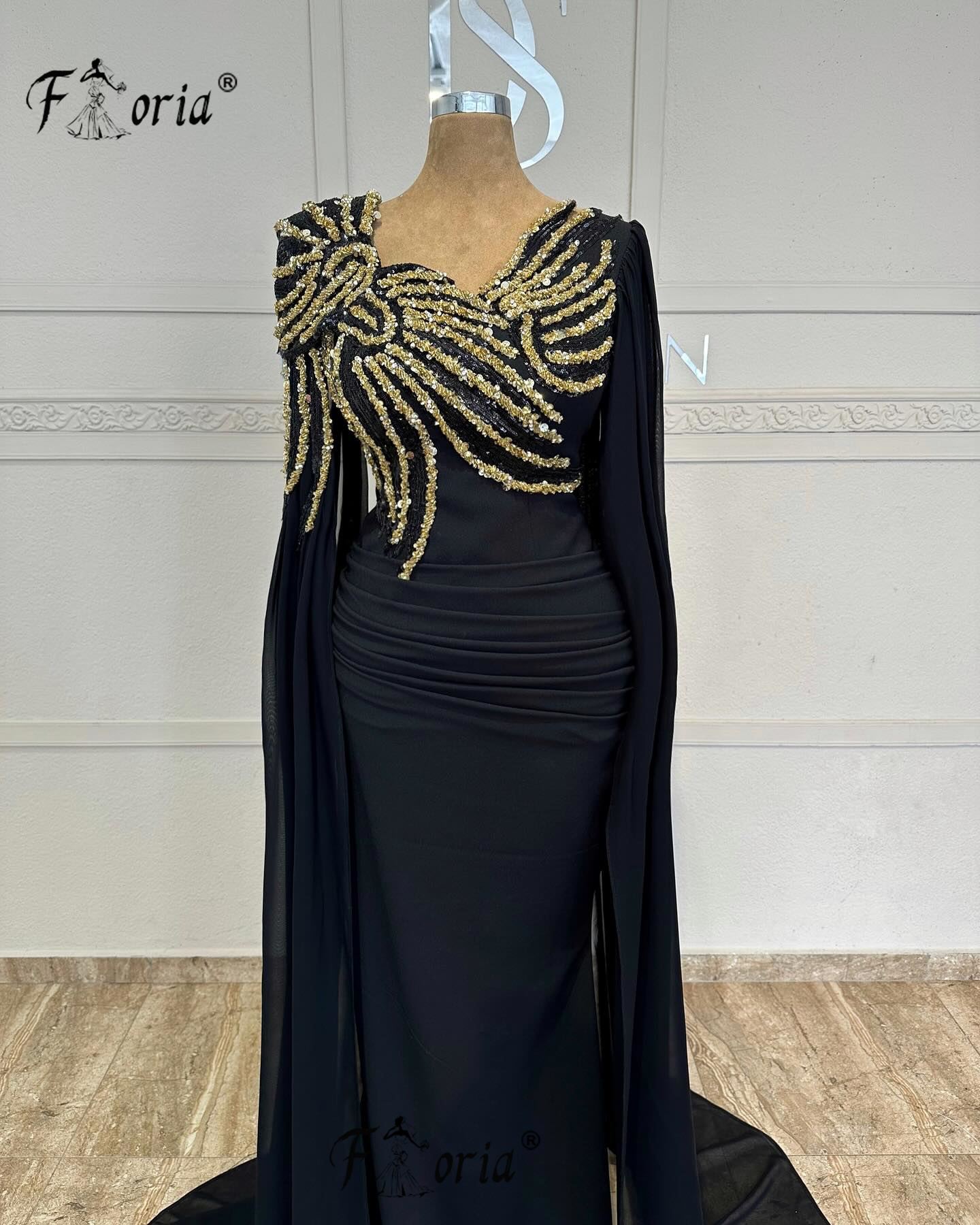 Dubai Woman Black Mermaid Form - Embroidery Gold 리뷰 및 가격