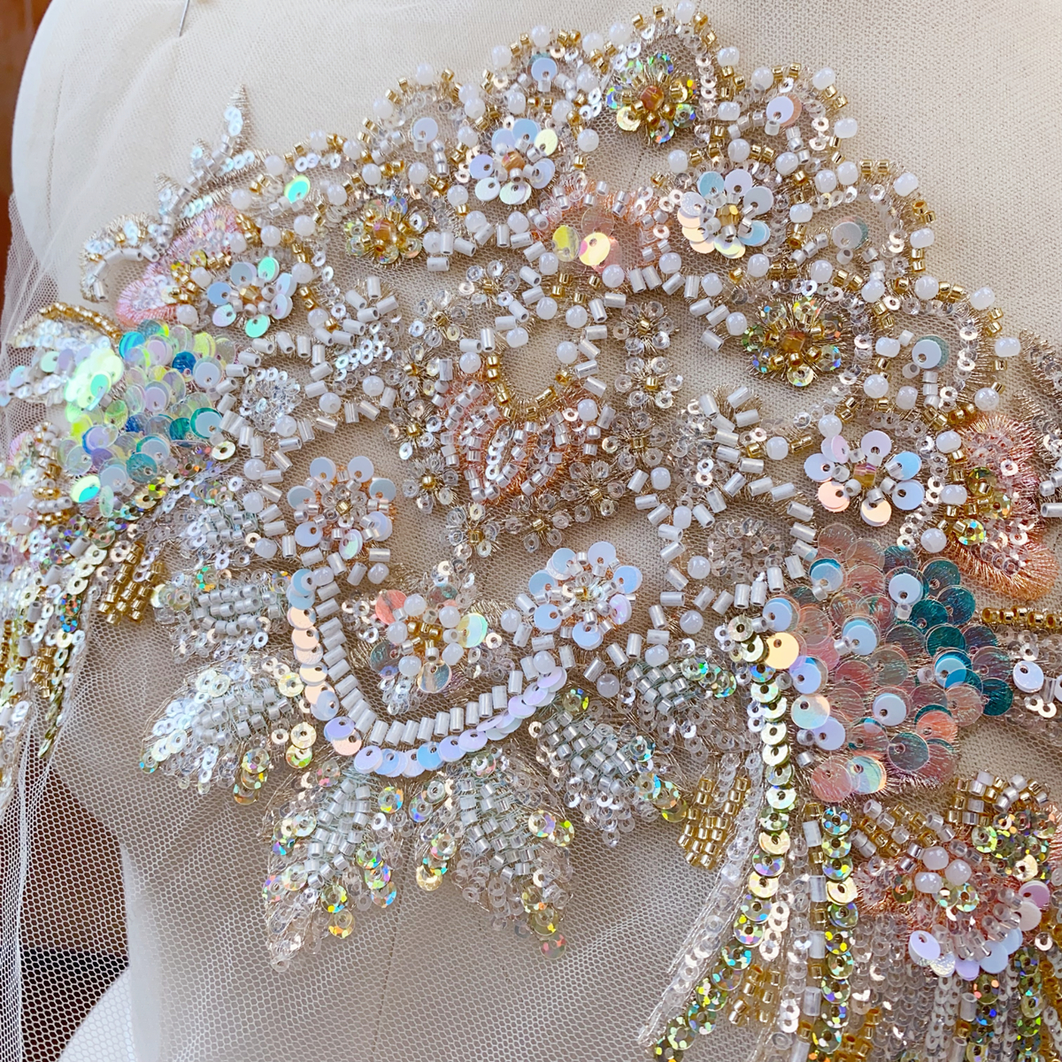 Champagne Gold Fish Scale Sequ - Embroidery Gold 리뷰 및 가격