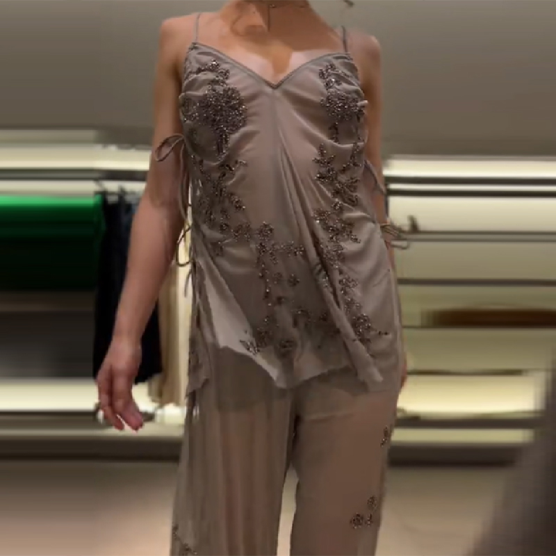 2026 New Women Grey Two-piece  - Embroidery Vest 리뷰 및 가격