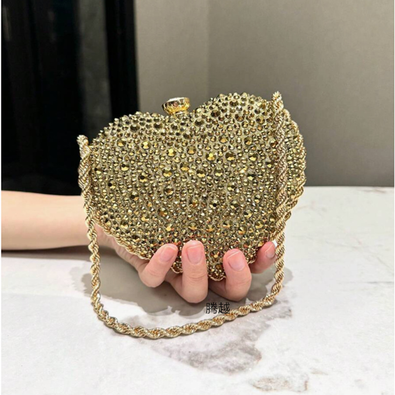 Love Diamond Bag Crossbody Bag - Embroidery Design Love 리뷰 및 가격