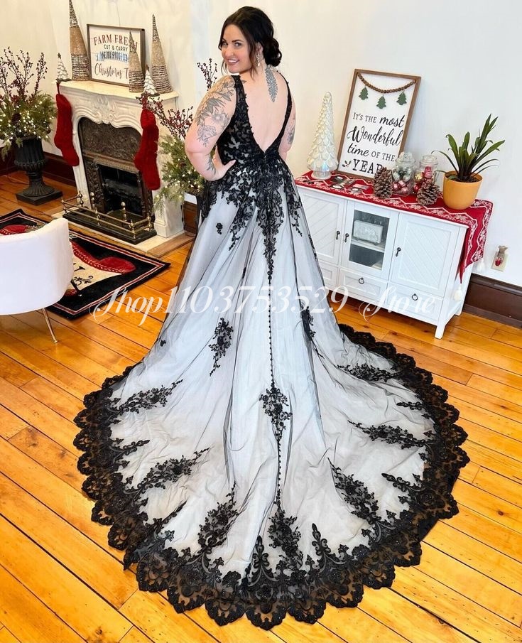 Gothic V Neck Wedding Dresses  - Embroidery Gothic 리뷰 및 가격