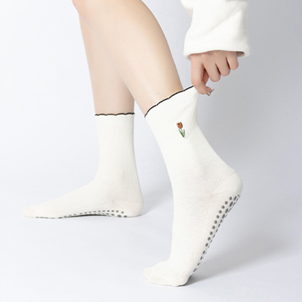 Embroidery Flower Yoga Pilates - Embroidery On Socks 리뷰 및 가격