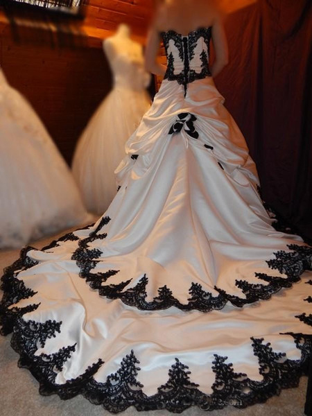 Vintage Wedding Dress Gothic B - Embroidery Gothic 리뷰 및 가격