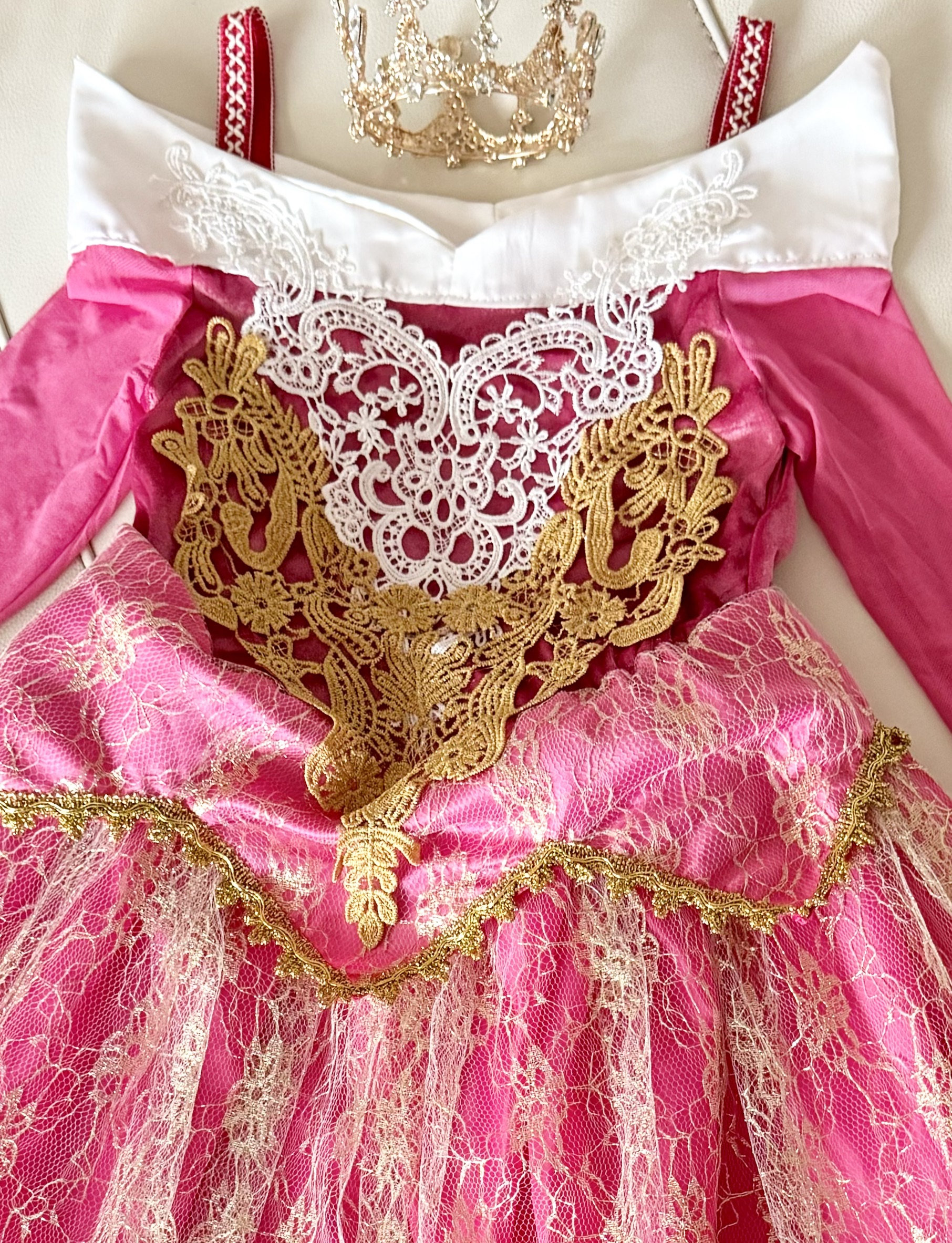 Girl Pink Lace Luxury Princess - Embroidery Gold 리뷰 및 가격